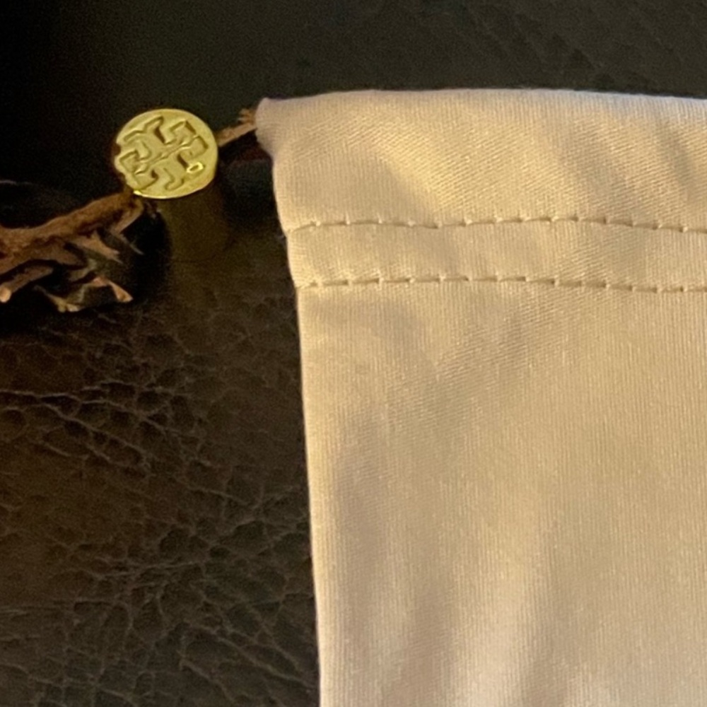 Tory Burch orange sunglasses case & protective drawstring pouch - Picture 7 of 10